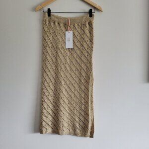 Yunika Gold Metallic Cover-up Skirt Size Medium